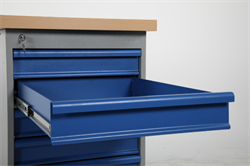 Bord med 6 skuffer. 1600mm, laminat